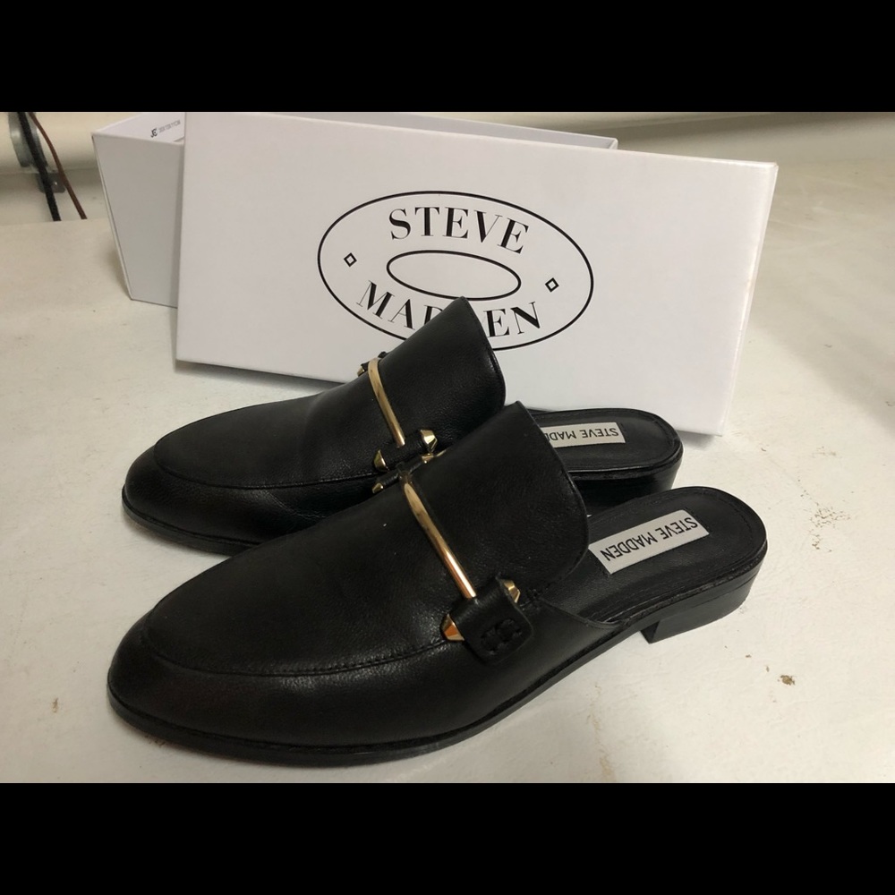 Steve Madden black mule flats